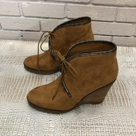 Anthropologie Vanessa Wu Wedge Booties - Picture 6 of 8